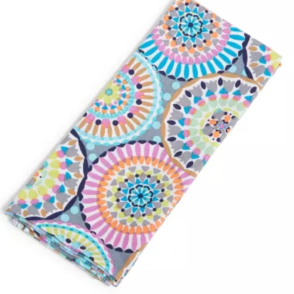 Vera Bradley Kitchen Towel Set, Sunny Medallion, Brand New In Package